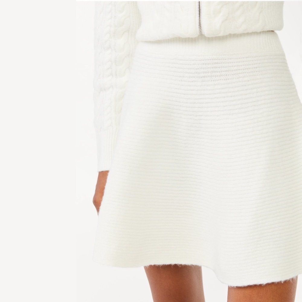🆕 Sweater Mini Skirt (Sizes M, L, XL AVAILABLE!)